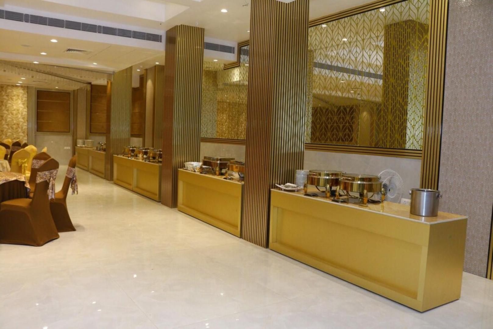 Red Orchid Hotel Kanpur Buitenkant foto