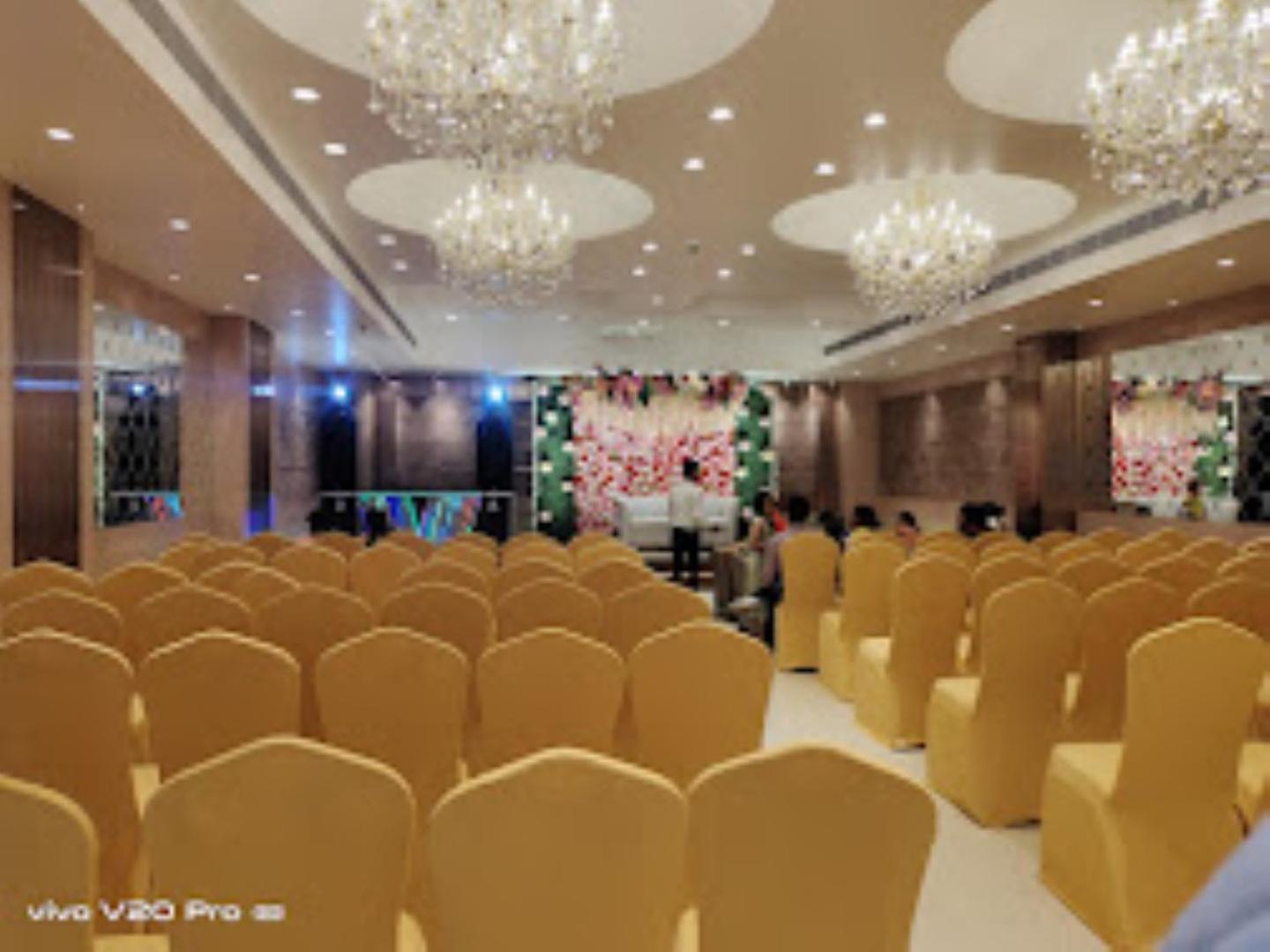 Red Orchid Hotel Kanpur Buitenkant foto