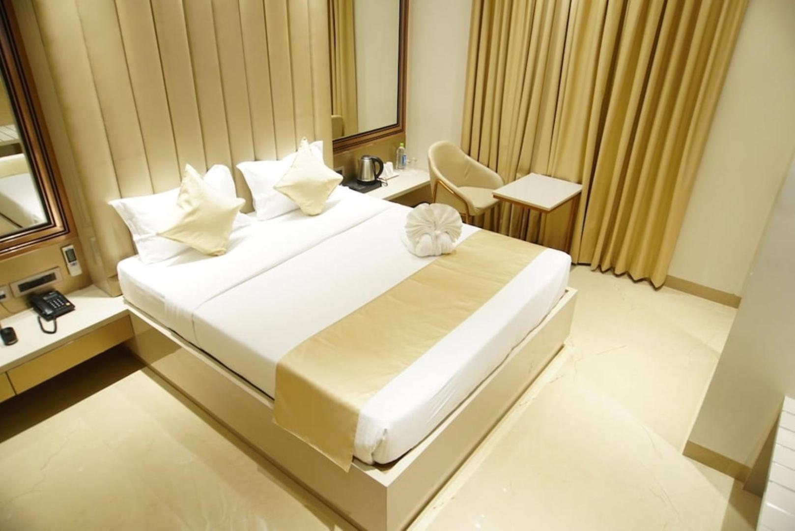 Red Orchid Hotel Kanpur Buitenkant foto